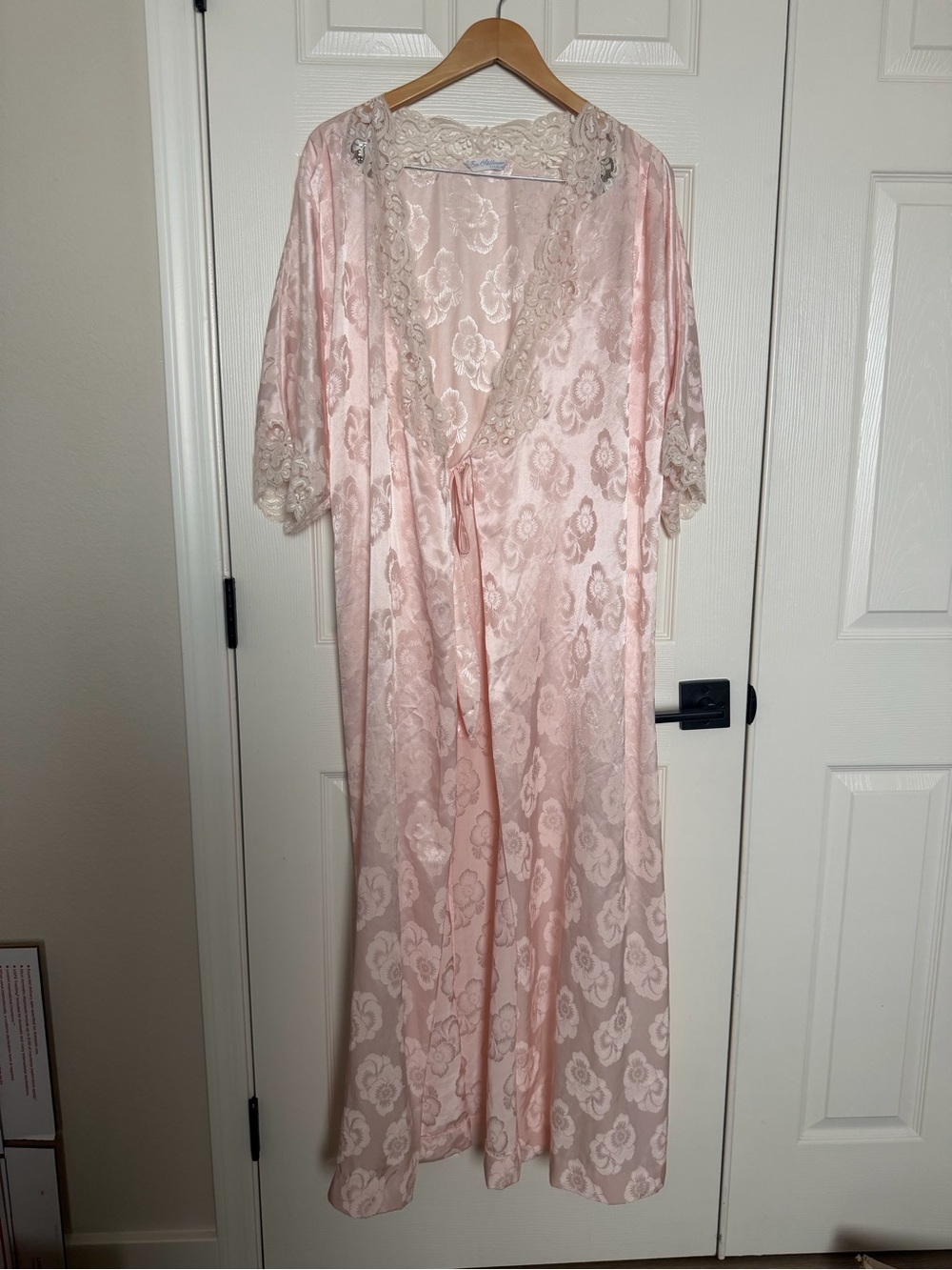 Vintage Eve Stillman Couture Delicate Pink Lace-Trim Satin Robe Sz M